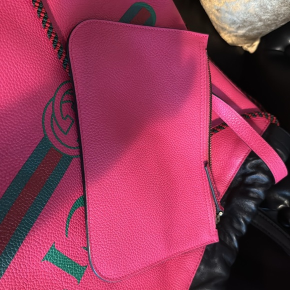 Gucci pink leather drawstring bag. Preowned but in great condition. - Picture 4 of 5